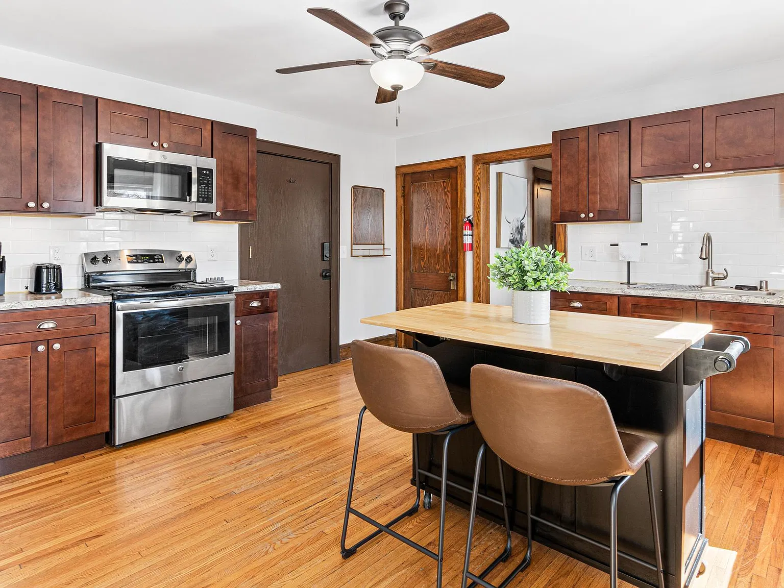 1 bed, 760 sqft, $1,800 — Photo 4