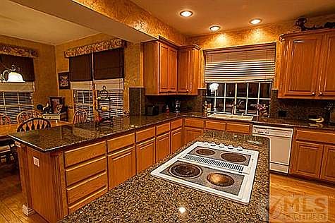 4th image of 804 Olympic Dr