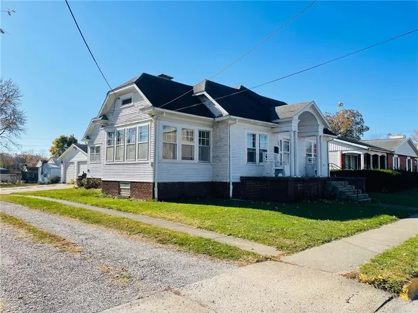 304 W Washington St, Newton, IL 62448