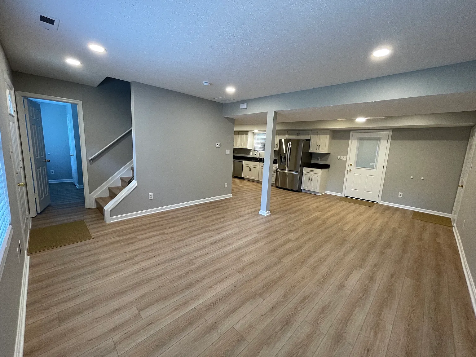 4 bed, 2.5 bath, 1500 sqft, $2,500 — Photo 2