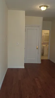 Rented by Camhi NYC Realty Inc | media 6