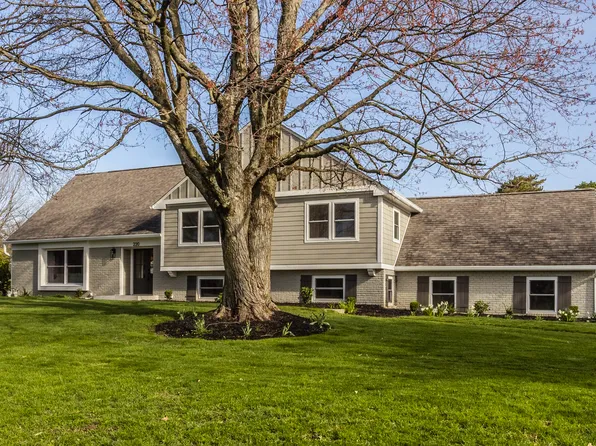 220 Pine Dr, Indianapolis, IN 46260