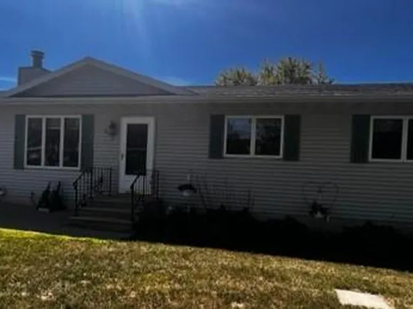 217 W Adams St, Caledonia, MN 55921