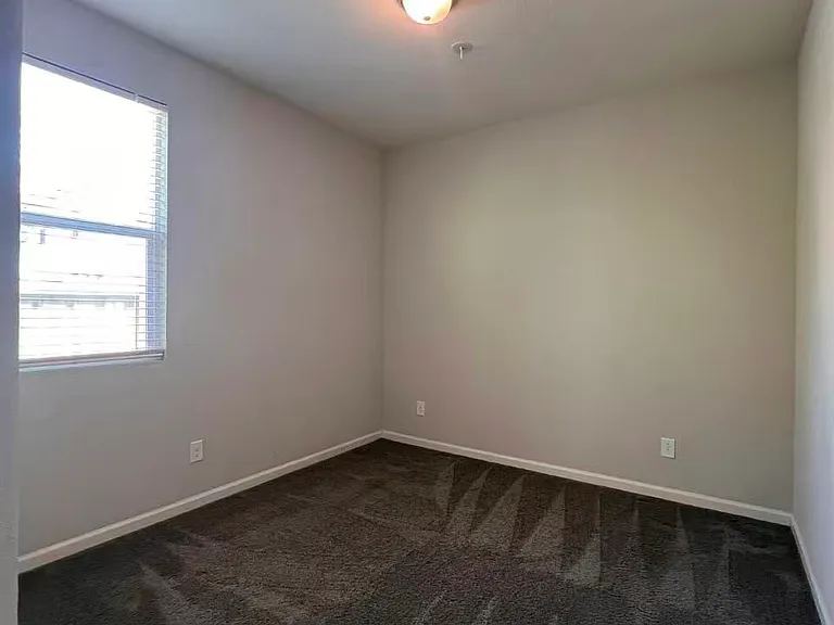 2727 Mabry Dr — Photo 15