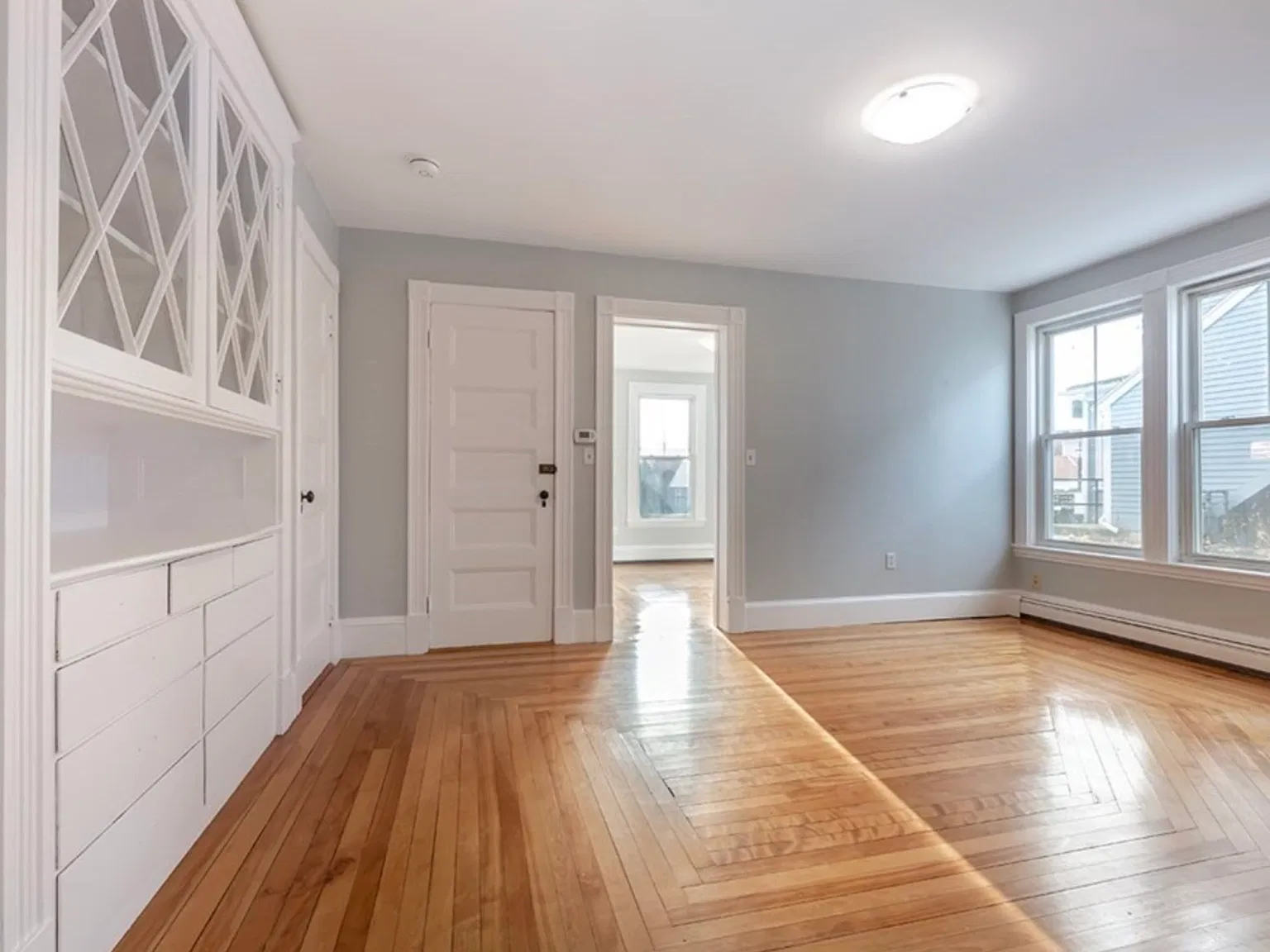 1 bed, 1.0 bath, 600 sqft, $2,200 — Photo 2