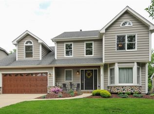 712 Potomac Ave, Naperville, IL 60565