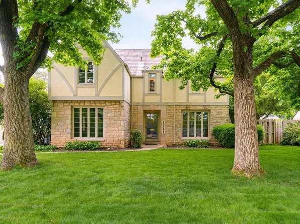 1741 Barrington Rd, Upper Arlington, OH 43221