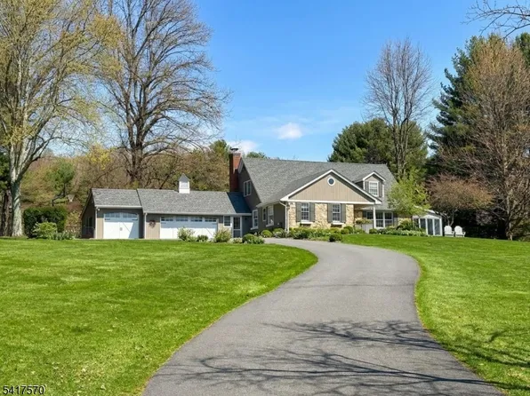 42 Sutton Road, Tewksbury Twp., NJ 08833