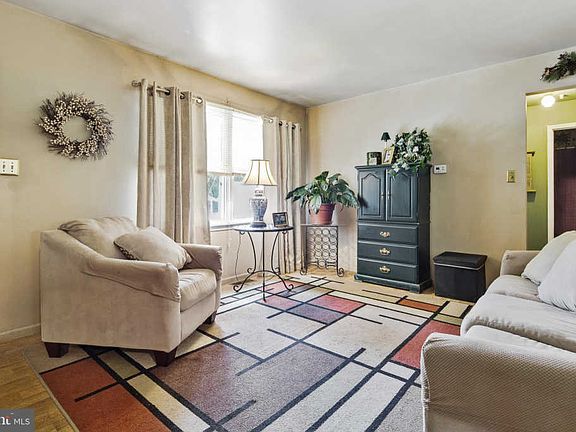 4th image of 214 Atlantic Ave