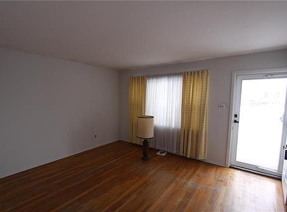 3rd image of 7708 Alaska Ave