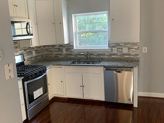 3rd image of 2626 Creek Moor Ct