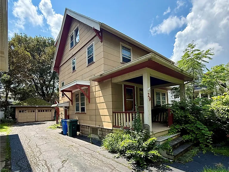 29 Highland Ave — Photo 1