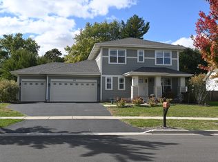 1117 Bailey Rd, Sycamore, IL
