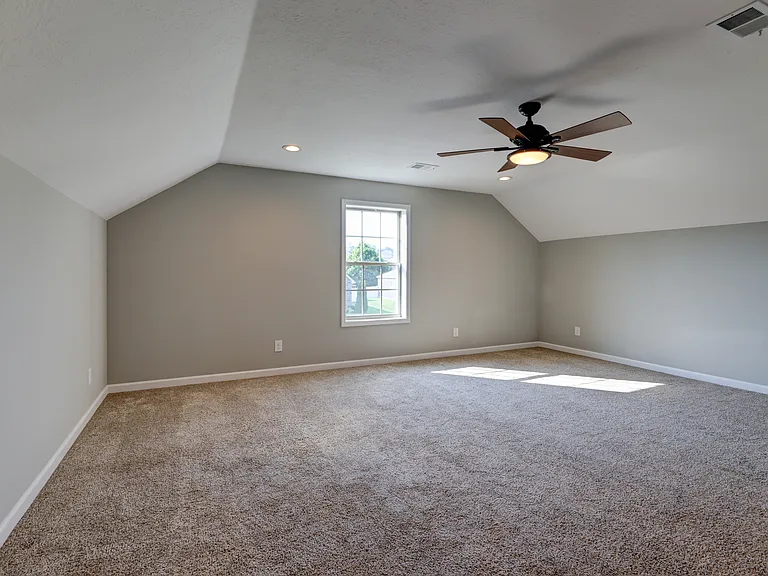 1008 Meadowview Ln — Photo 44