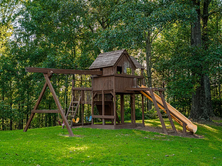 4241 Nopone Rd — Photo 48