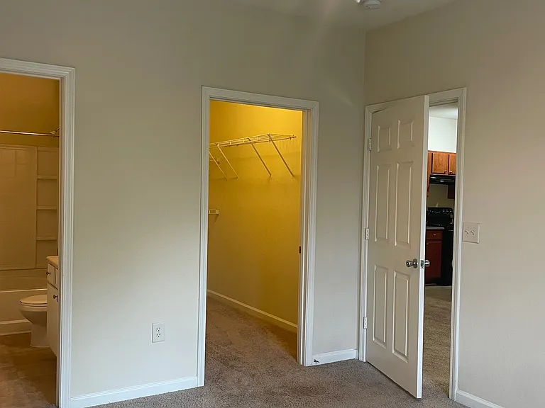 900 Vista Lake Dr #201 — Photo 10
