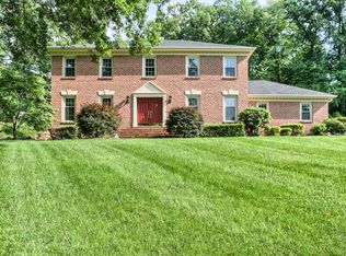 825 Aylesbury Dr, Lancaster, PA