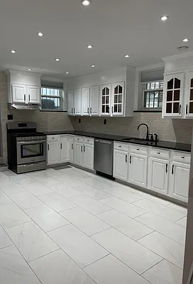 Rented by Bouklis Group | media 1