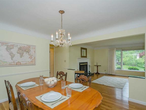 3rd image of 2634 Beechmar Dr