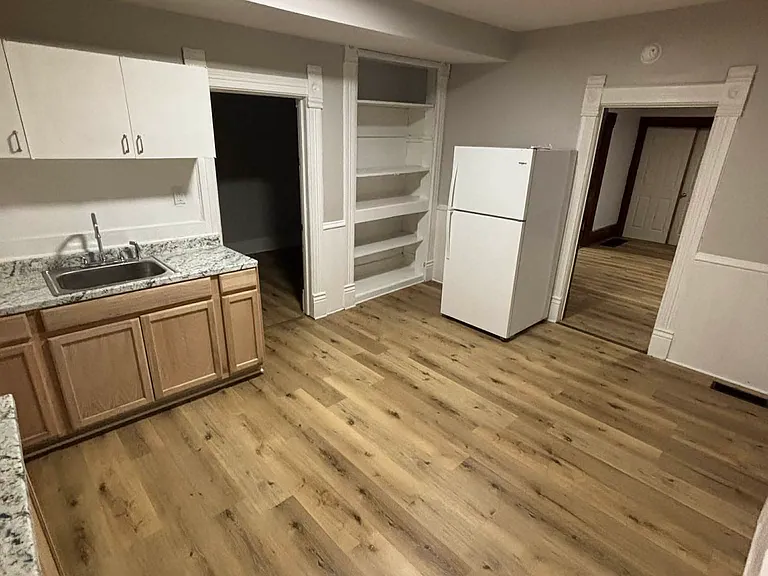 453 Wayne St #1 — Photo 1
