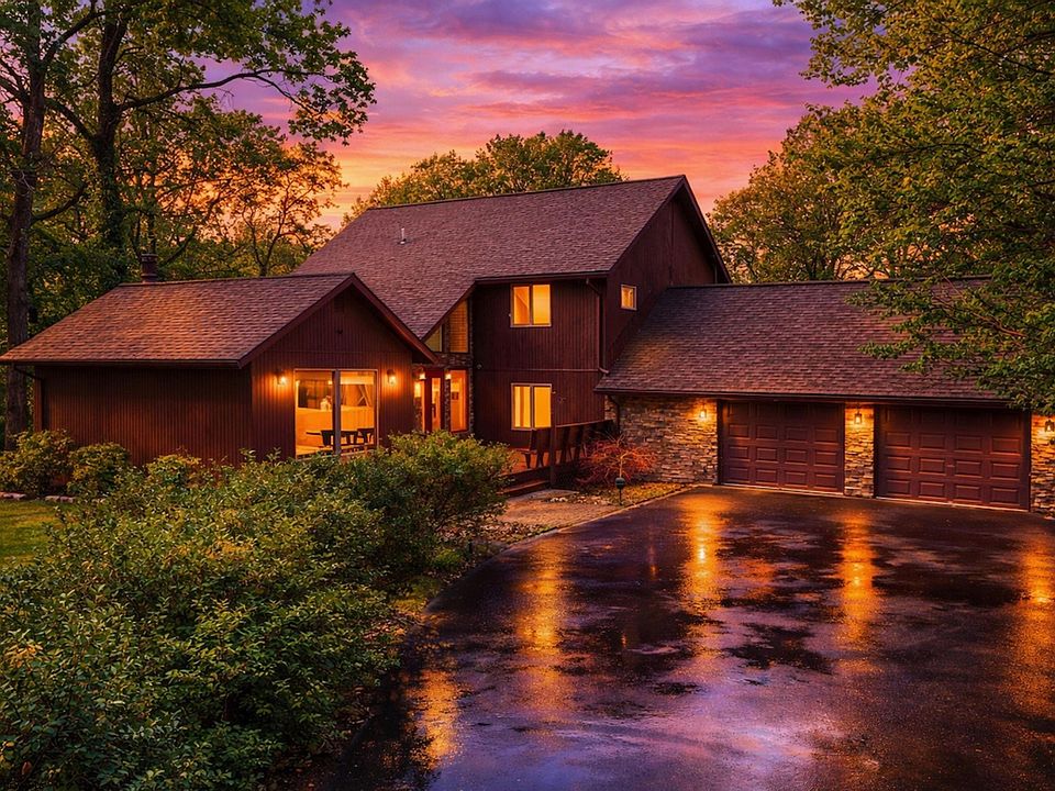 1st image of 48 Raven Rock Dr