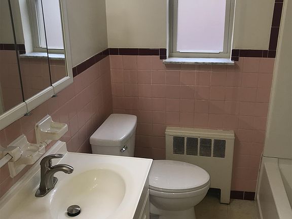4th image of 350 Broadway St APT 4