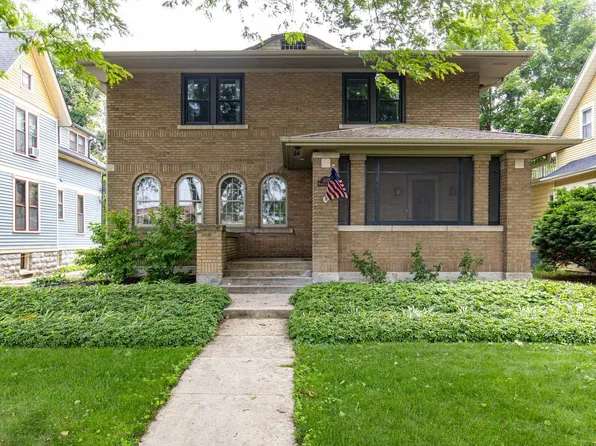 1337 Washington Ave, Oshkosh, WI 54901