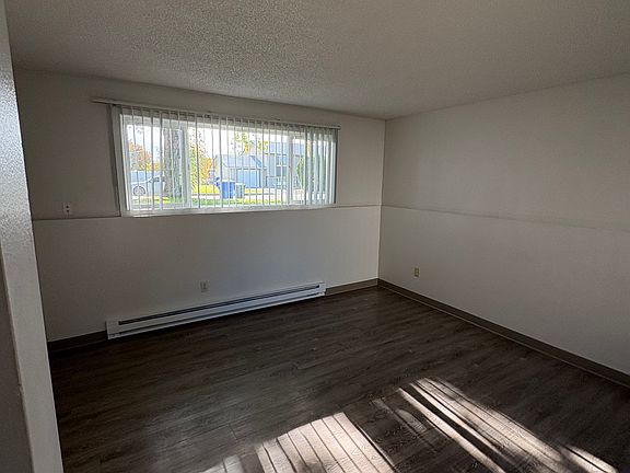 3rd image of 10521 E Augusta Ave