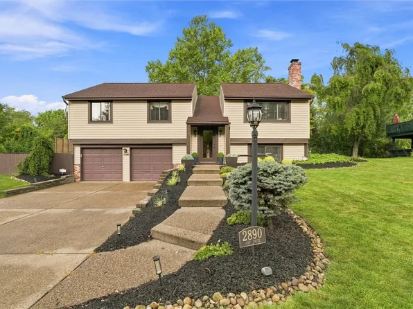2890 Amy Dr, South Park, PA 15129