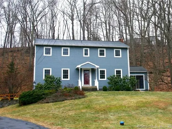 16 Dawn Ln, Ridgefield, CT 06877