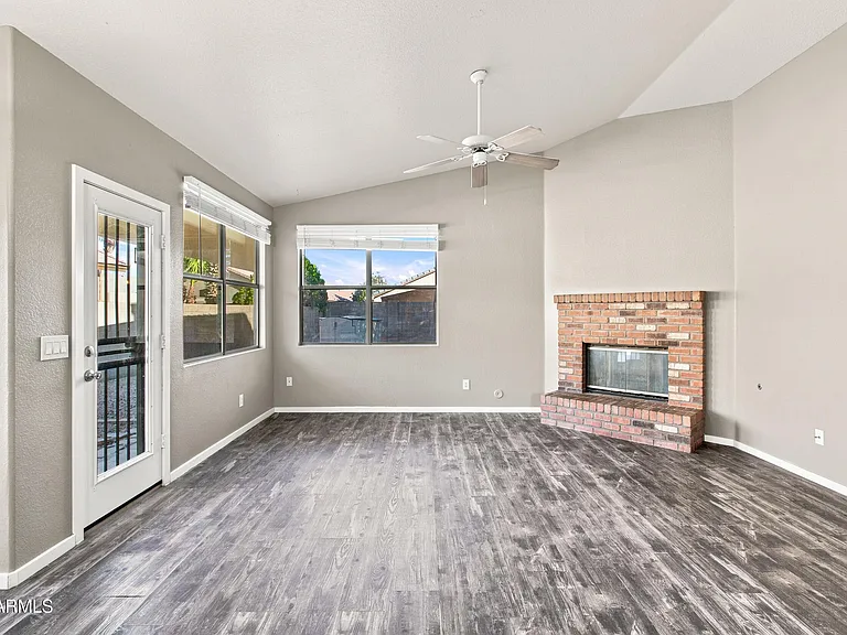 6421 W Wahalla Ln — Photo 9