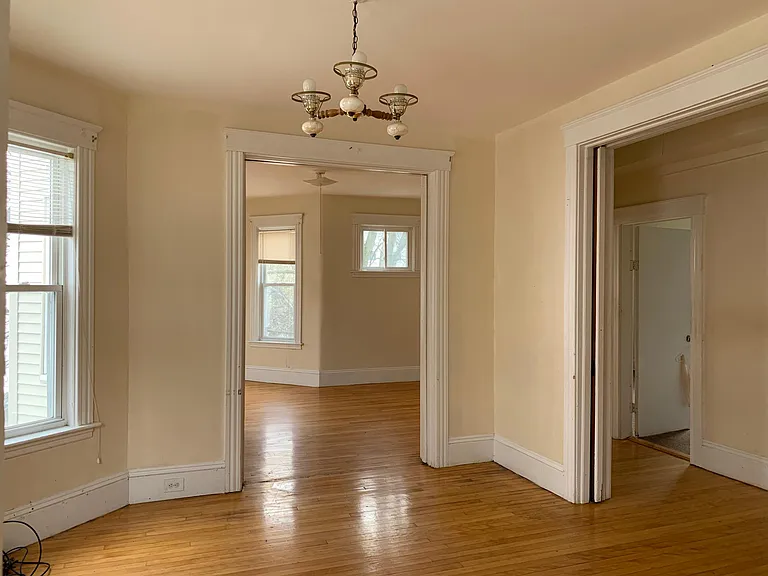 8 Shawmut St #2 — Photo 11