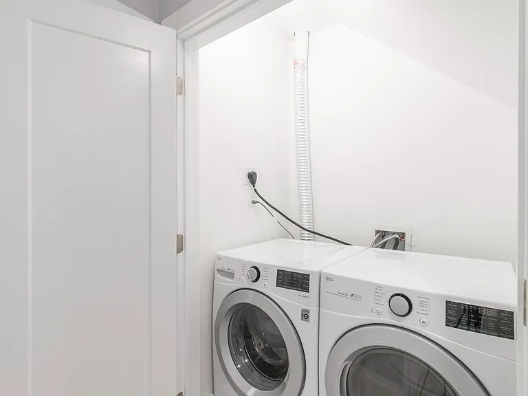 1906 E York St #1A — Photo 14
