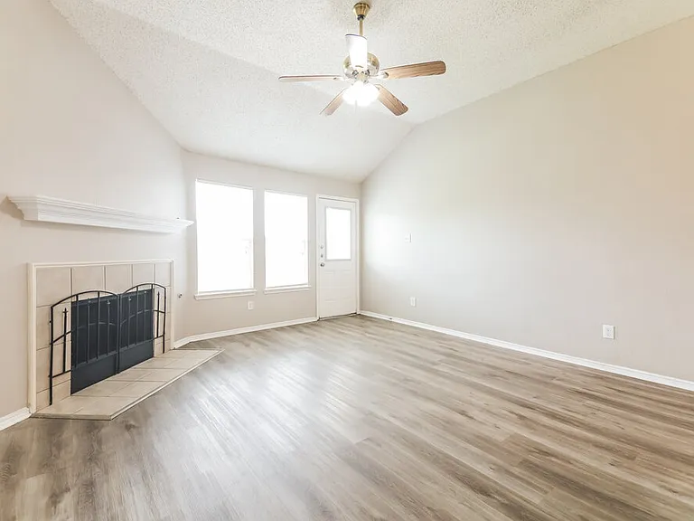 1108 Cumberland Dr — Photo 5
