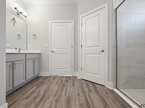 3rd image of 11 Pine Hill Ln