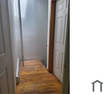 4th image of 521 Tinton Ave #2