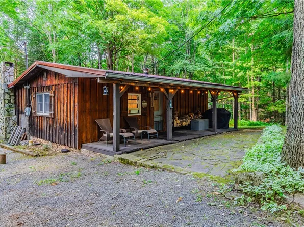 174 Bowie Ln, Fairhope, PA 15538
