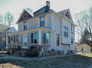 121 W Maple St, Vicksburg, MI 49097