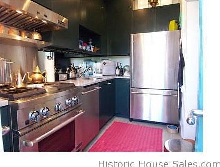 2nd image of 350 Warren St