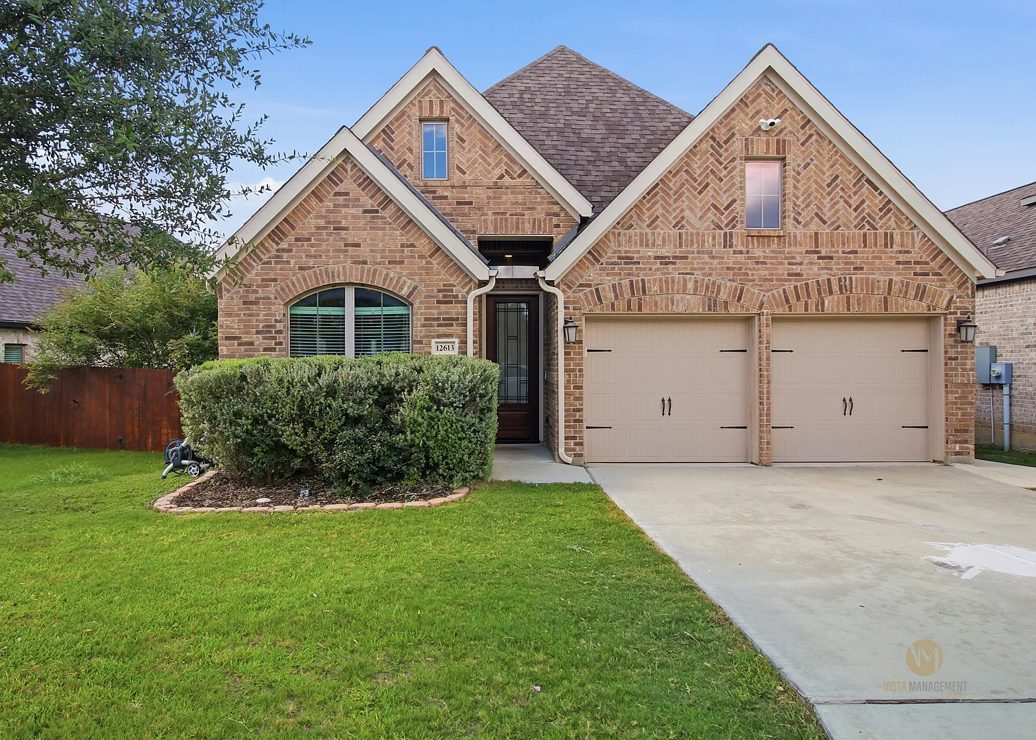 4 bed, 1992 sqft, $2,250 — Photo 1