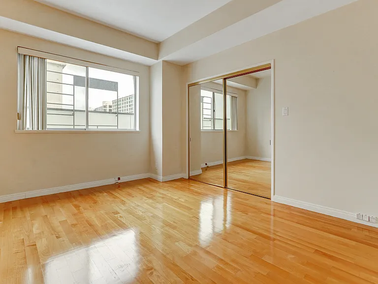 10787 Wilshire Blvd #802 — Photo 21