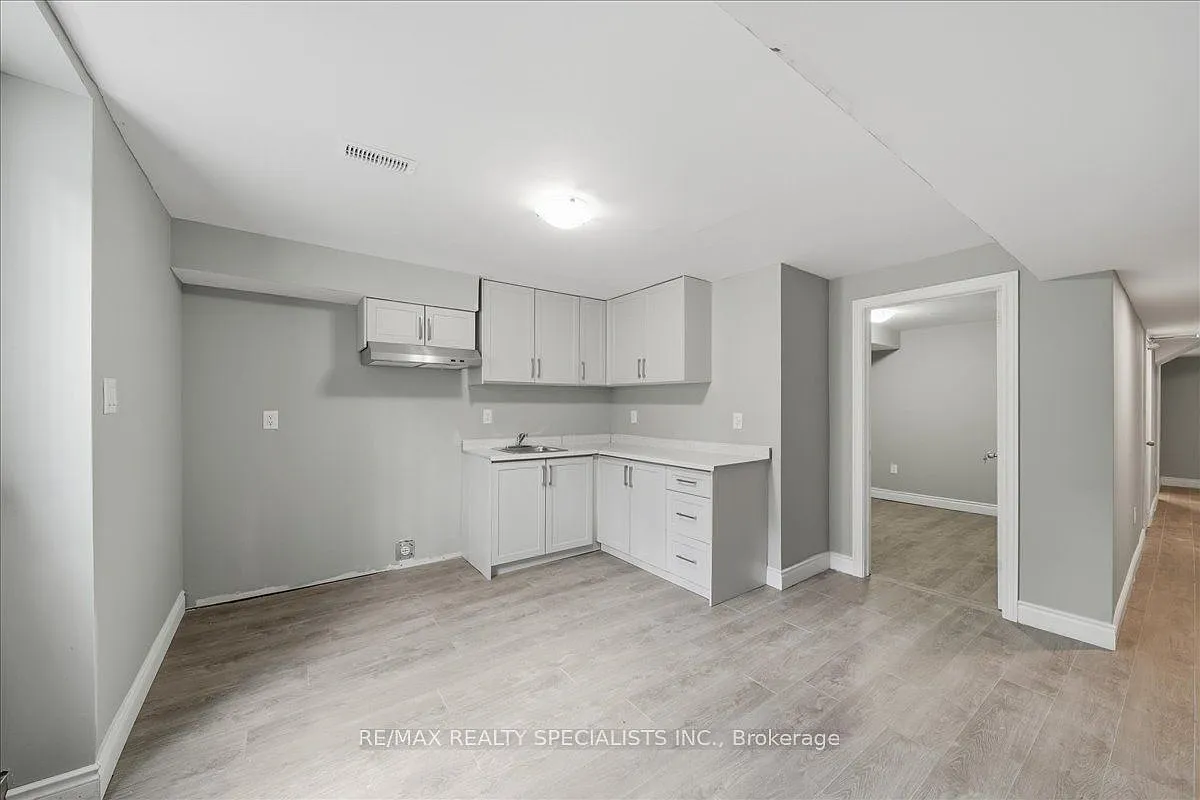 2 bed, $1,700 — Photo 3