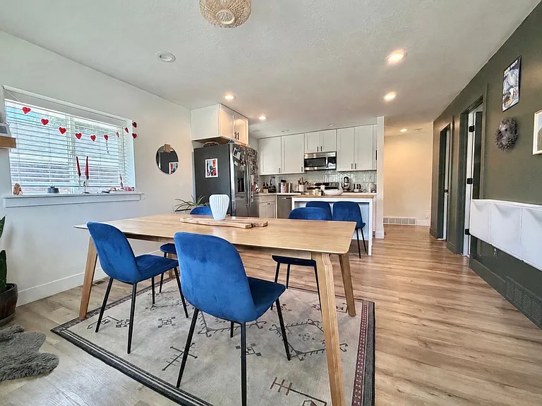 251 E Kelsey Ave — Photo 3
