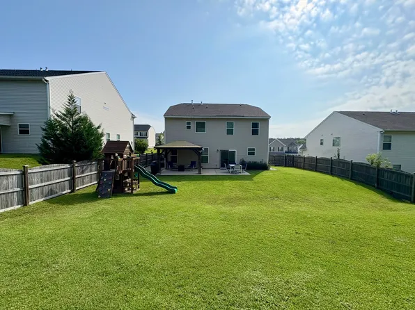 211 Sunny View Ln, Lexington, SC 29073