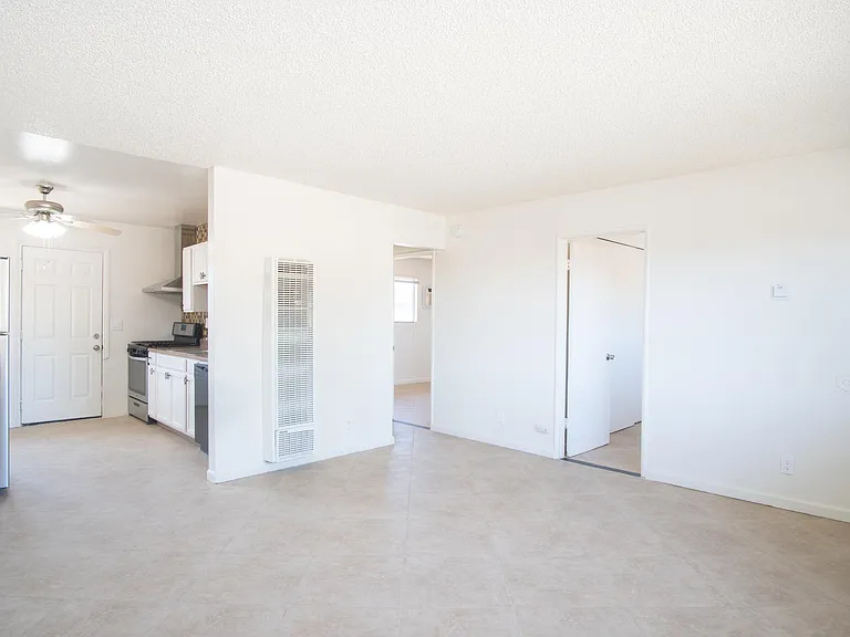 57373 Yucca Trl — Photo 9
