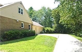 2nd image of 2610 Longwood Dr