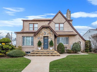 175 Rockaway Parkway, Valley Stream, NY, 11580