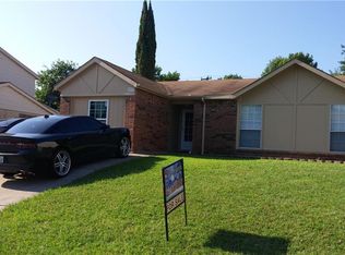 2312 Foxcroft Ln, Arlington, TX 76014