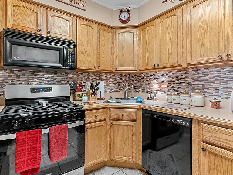 115 Leedom Way — Photo 8