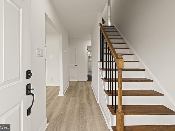 3rd image of 6415 Walton Ave